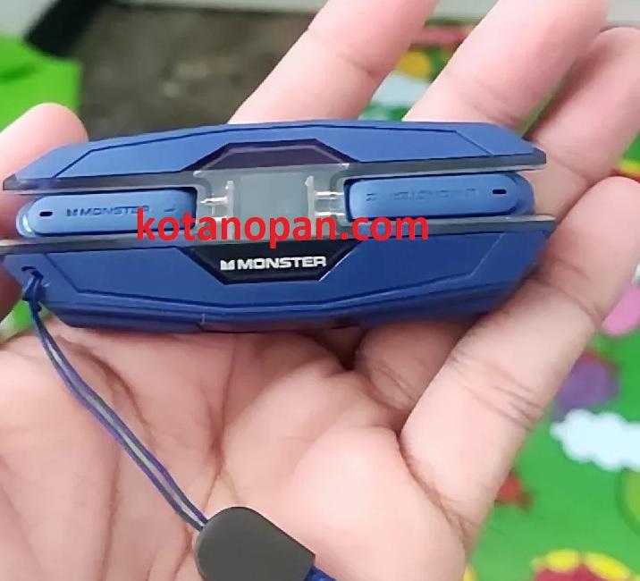 Cara Memperbaiki Headset Bluetooth TWS Tidak Mau Mengisi Daya (ilustrasi TWS normal) Cara Memperbaiki Headset Bluetooth TWS Tidak Mau Mengisi Daya